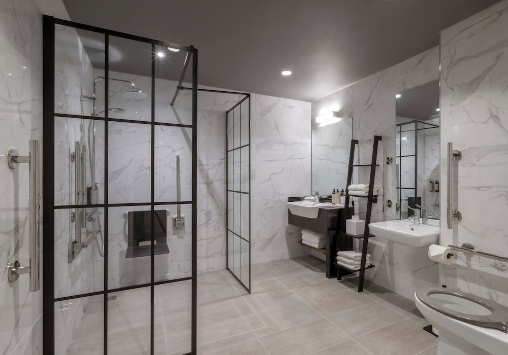 Suite, 1 King Bed