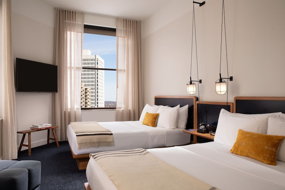 Room, 2 Queen Beds - Photo 1