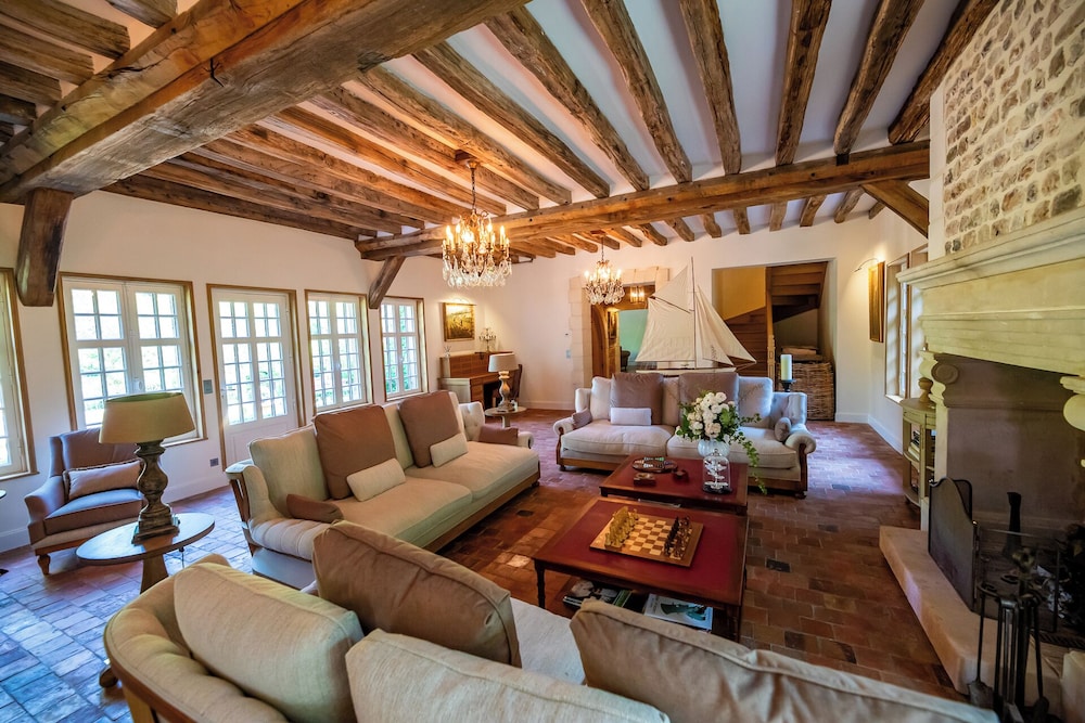 Superior Suite, Garden View (Suite XVI) photo 1