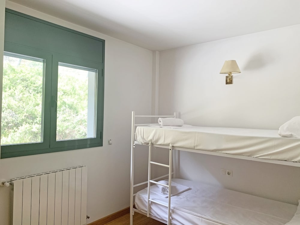 Basic Apartment, 2 Bedrooms photo 3