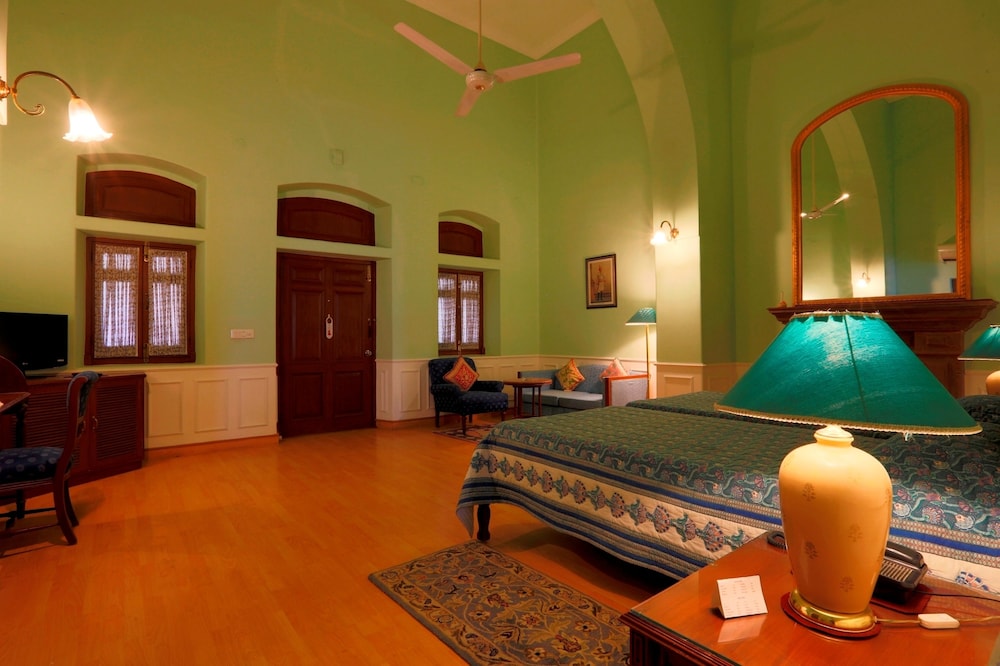 Deluxe Room - Photo 6