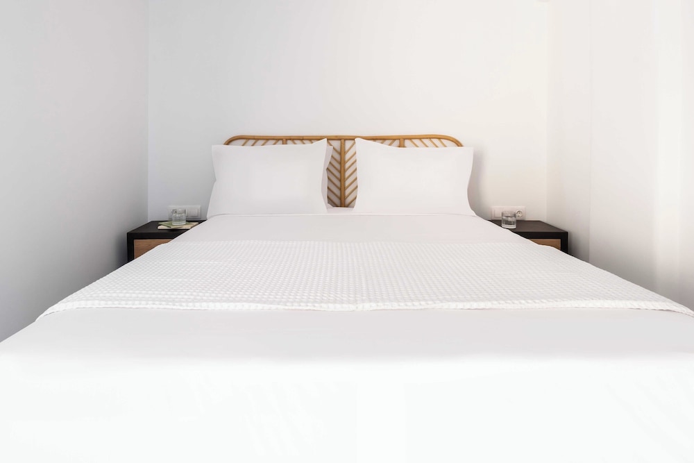 Honeymoon Suite with Private Outdoor Pool and Sea View photo 1