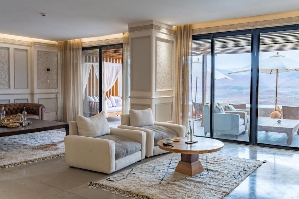 Royal Suite, Lake View (Widiane) photo 3
