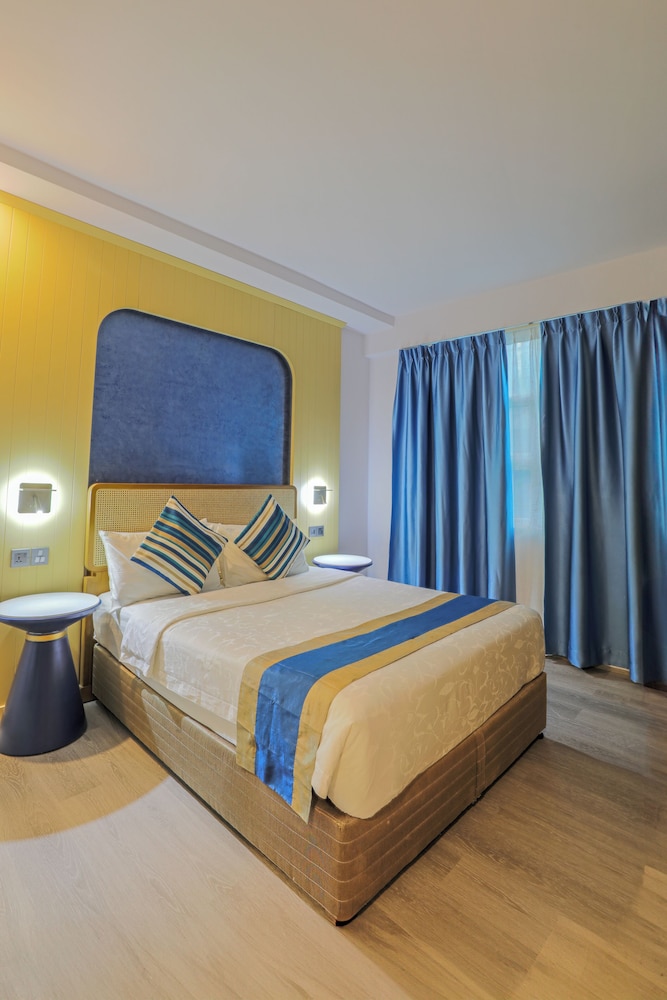 Superior Studio Suite - Photo 4
