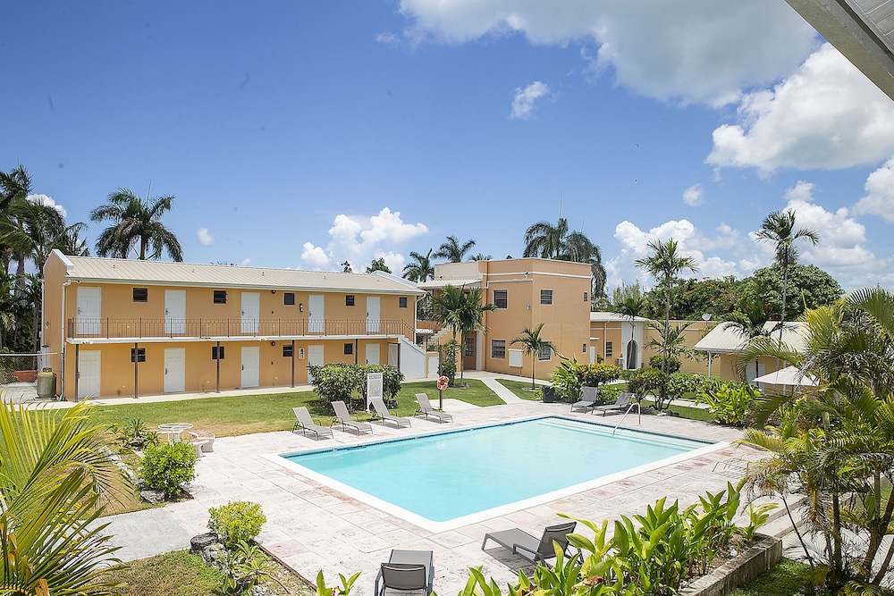 Room, Poolside photo 2
