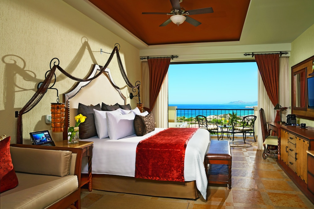 Junior Suite Ocean View King