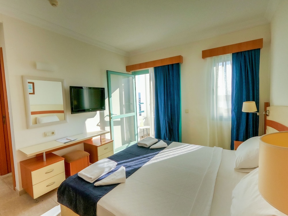 Standard Room - Photo 1
