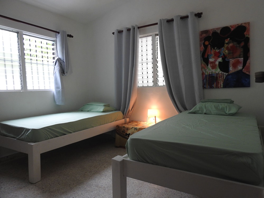 Habitación Doble Básica, 2 Camas Individuales