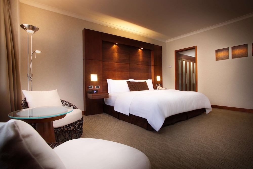 Executive Suite, 1 Bedroom, 2 Double Beds, Executive Lounge Access photo 2