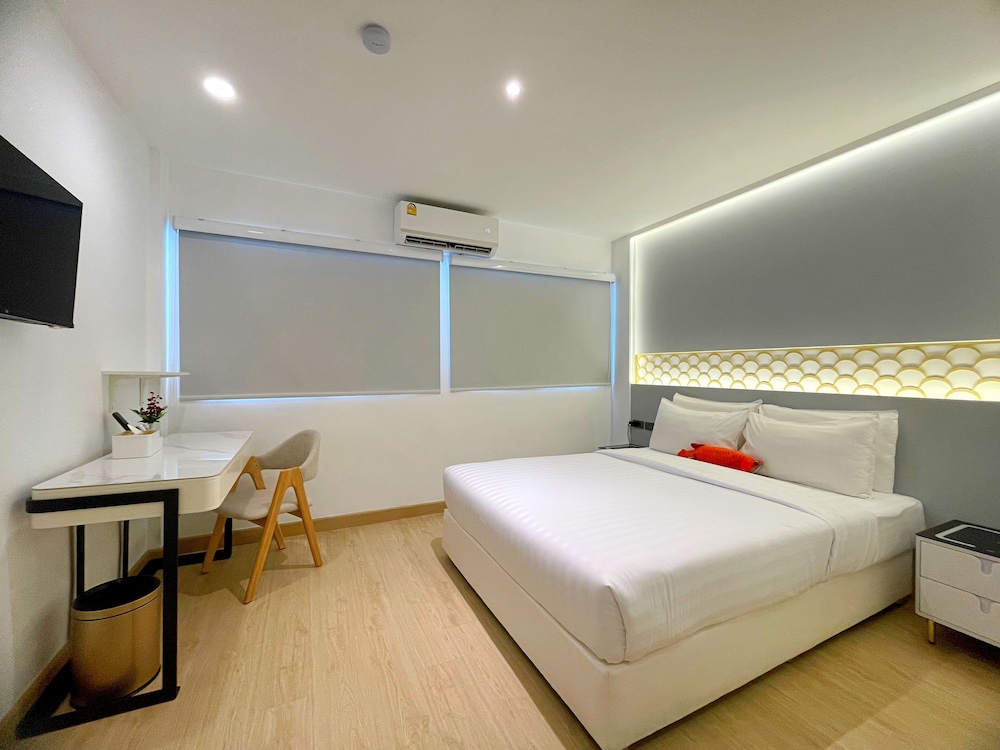 Deluxe Double Room photo 2