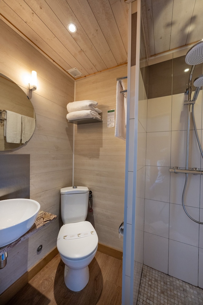 Standard Double Room - Photo 3