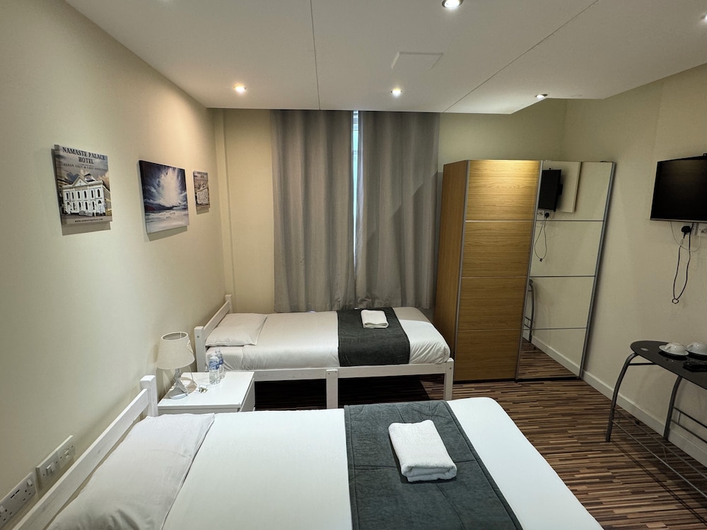Standard Double Or Twin Room, Shared Bathroom photo 1