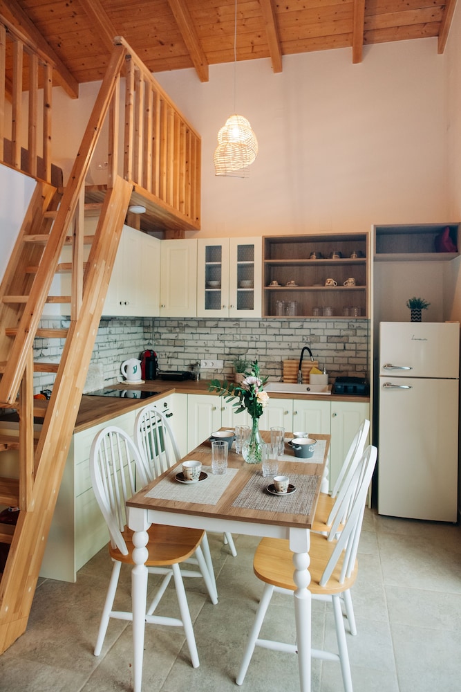 Villa photo 3