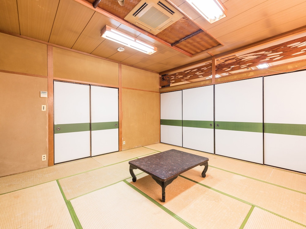 Japanese Style Quintuple Room with Shared Bathroom, Non Smoking photo 2
