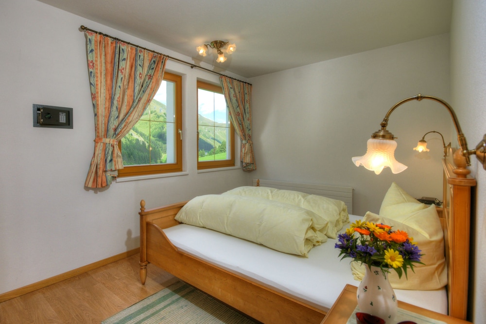 Comfort Apartment, 2 Bathrooms, Mountain View photo 3