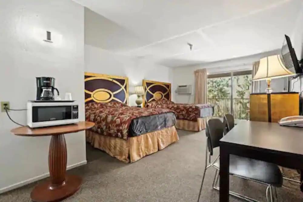 Family Room photo 2