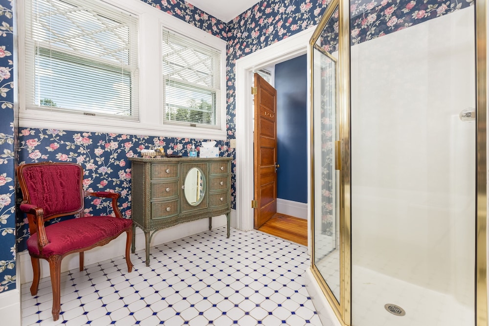 Wachovia Room photo 3