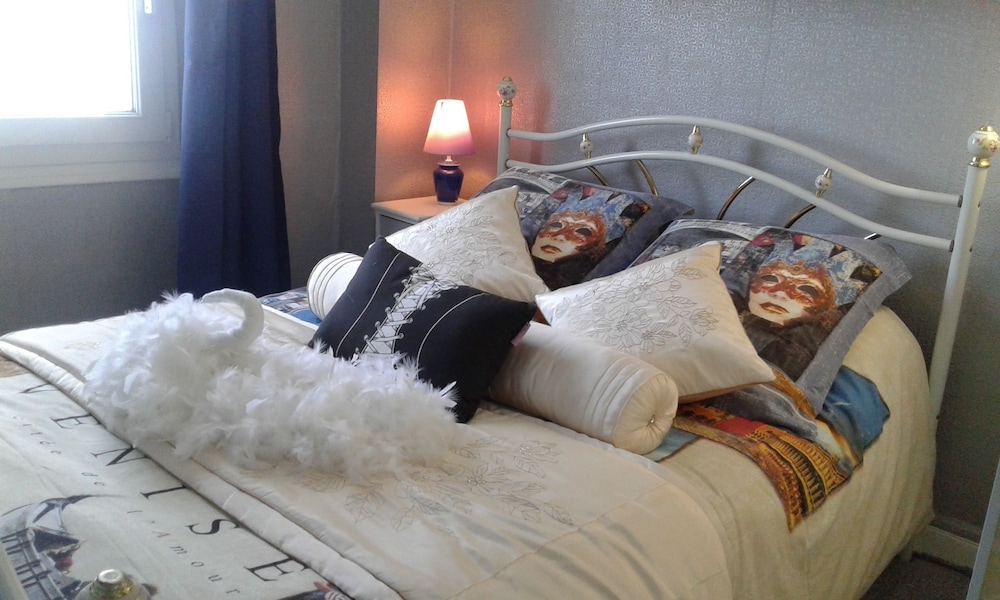 Double Room (Romantique) photo 1
