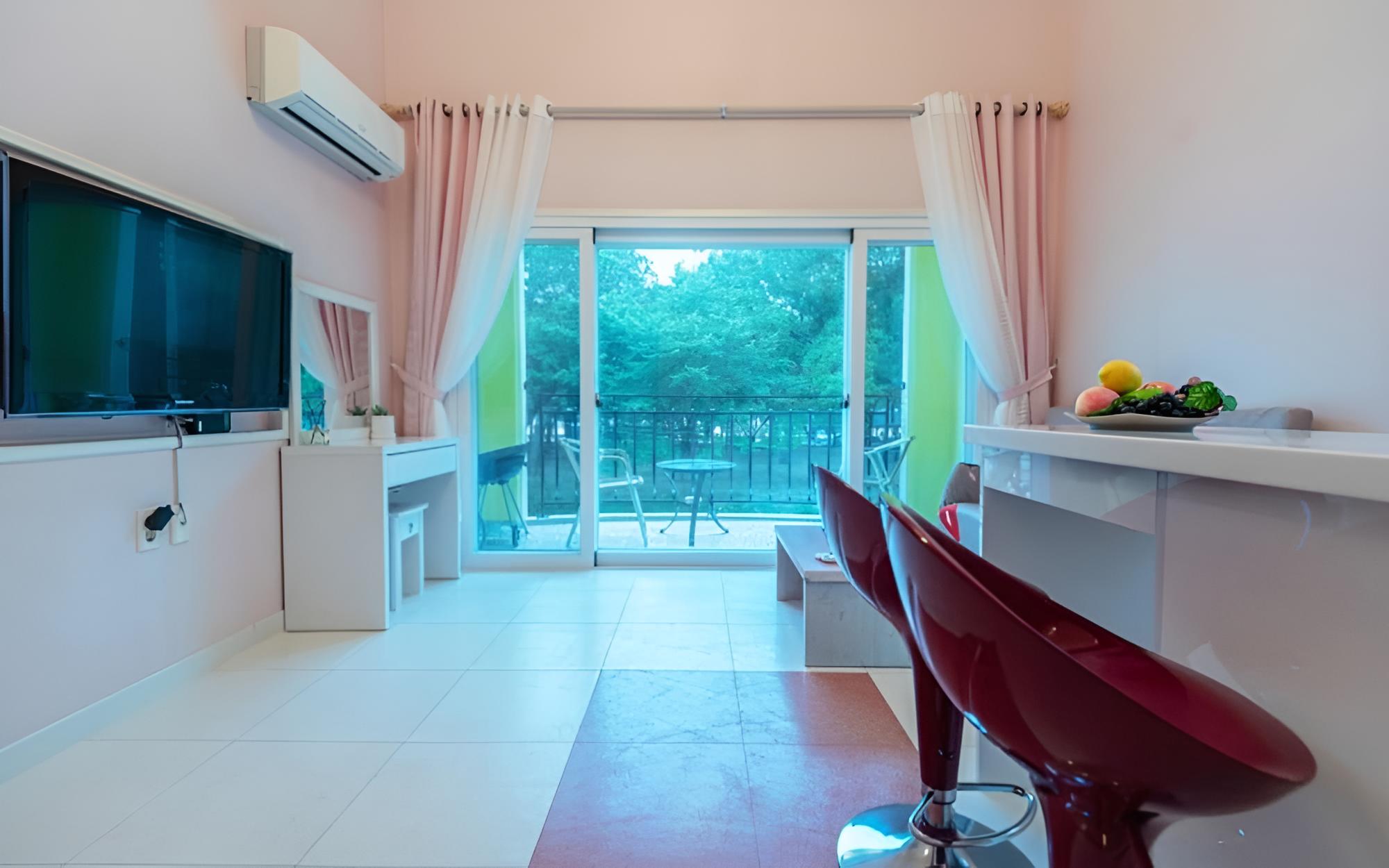 Room (Pink gold (bathtub double floor)) photo 1