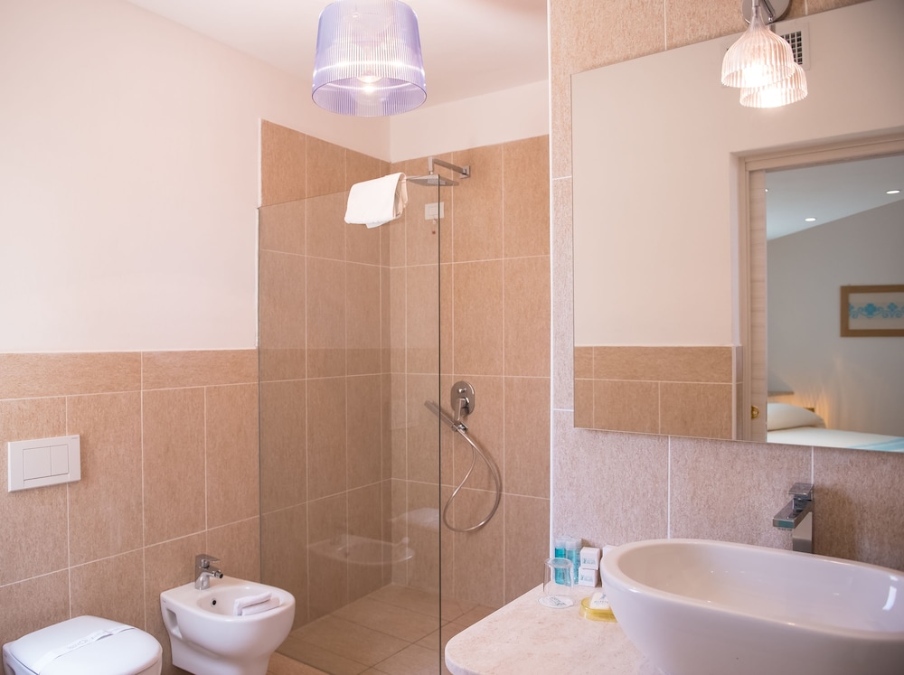 Junior Studio Suite, 1 Bedroom, Hot Tub, Sea View - Photo 5