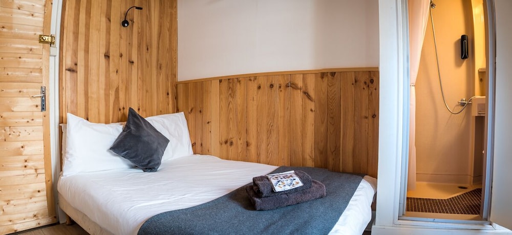 Basic Single Room photo 1