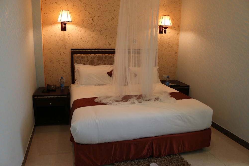 Honeymoon Room photo 1