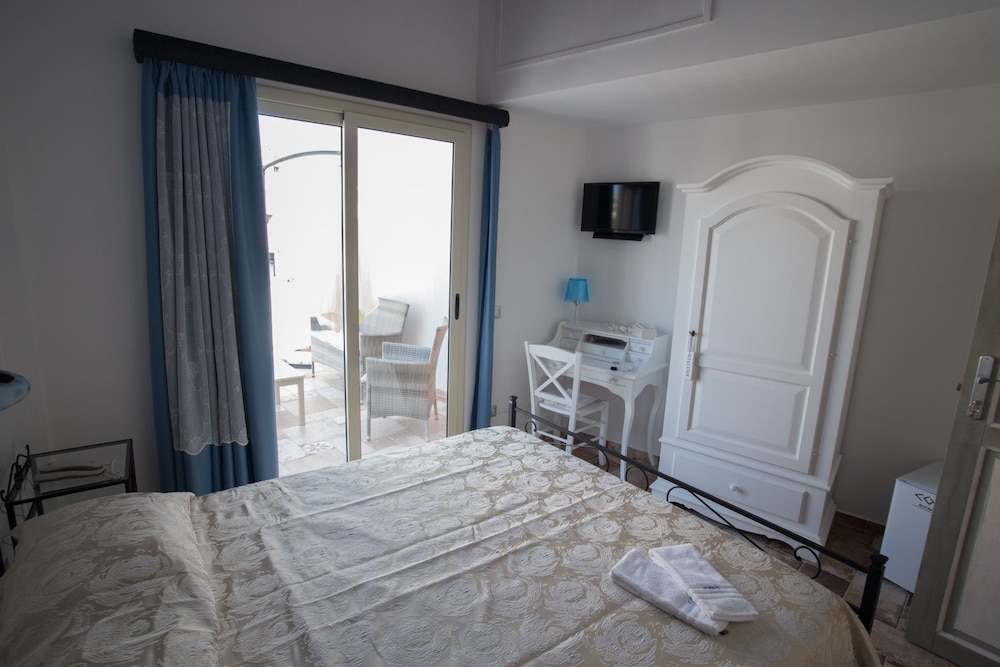 Comfort Double Room, City View photo 3