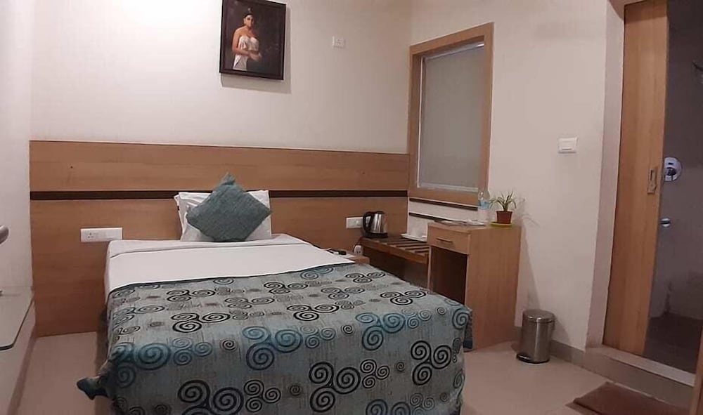 Non A/C Double Room photo 2