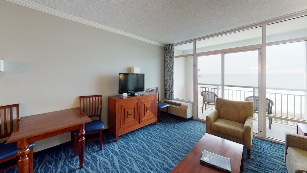Deluxe Studio, 1 King Bed with Sofa bed, Oceanfront - Photo 6