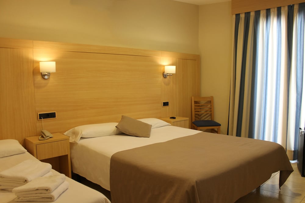 Family Triple Room, Multiple Beds