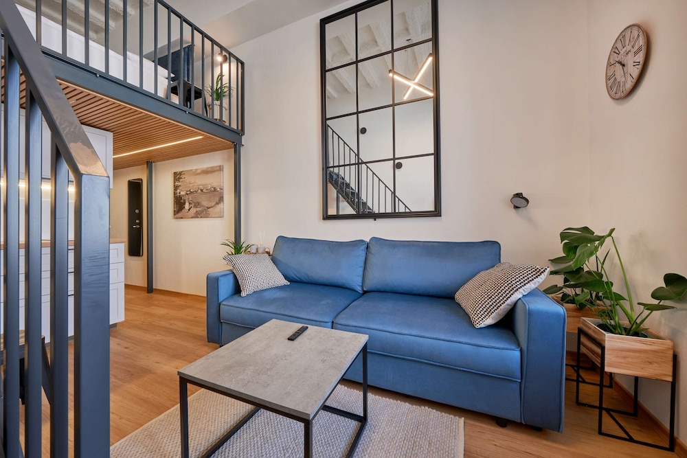 City Loft - Photo 31