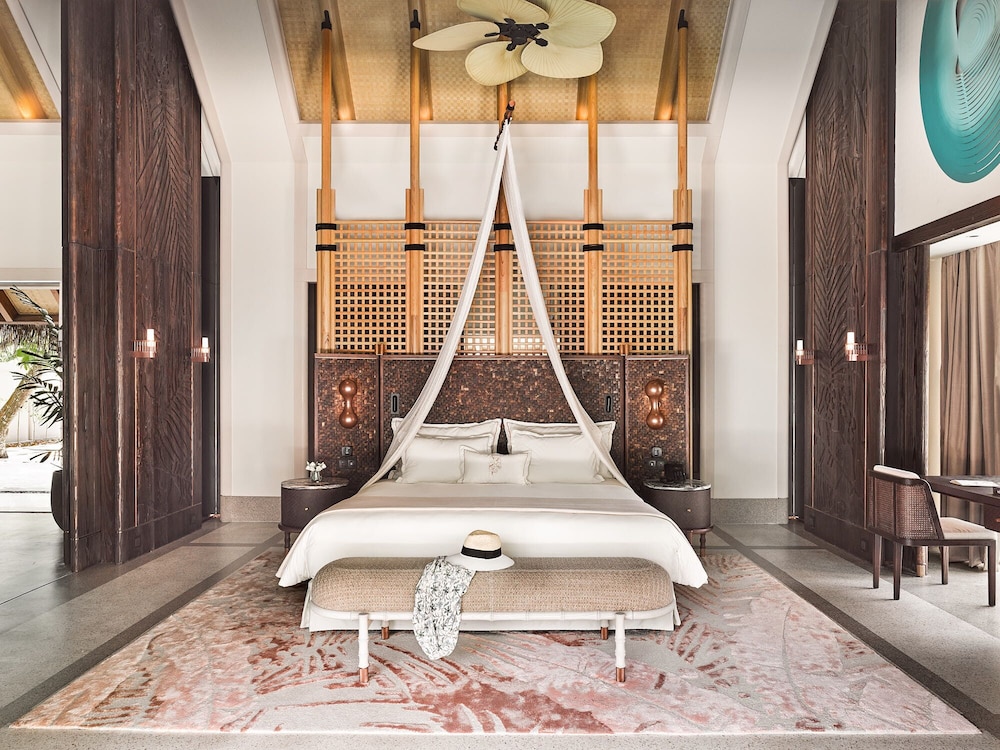 Luxury Beach Pool Villa