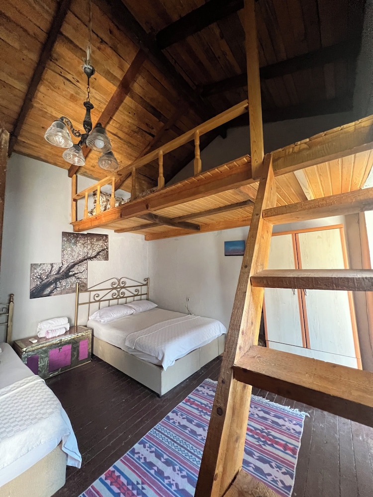 Family Quadruple Room, 4 Bedrooms, Private Bathroom, Garden Area photo 2