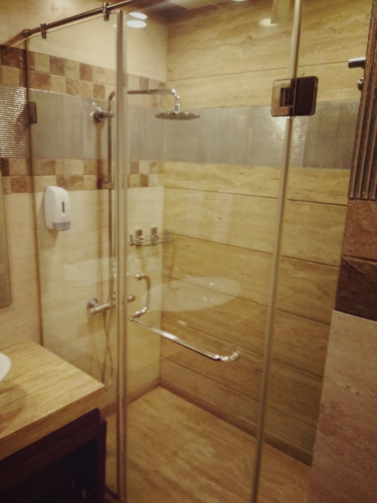 Suite, 1 Bedroom photo 3