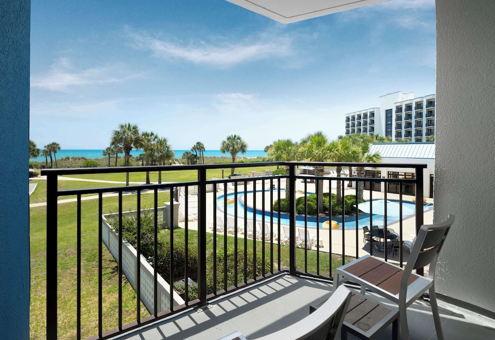2 Queen Partial Oceanview - Photo 4