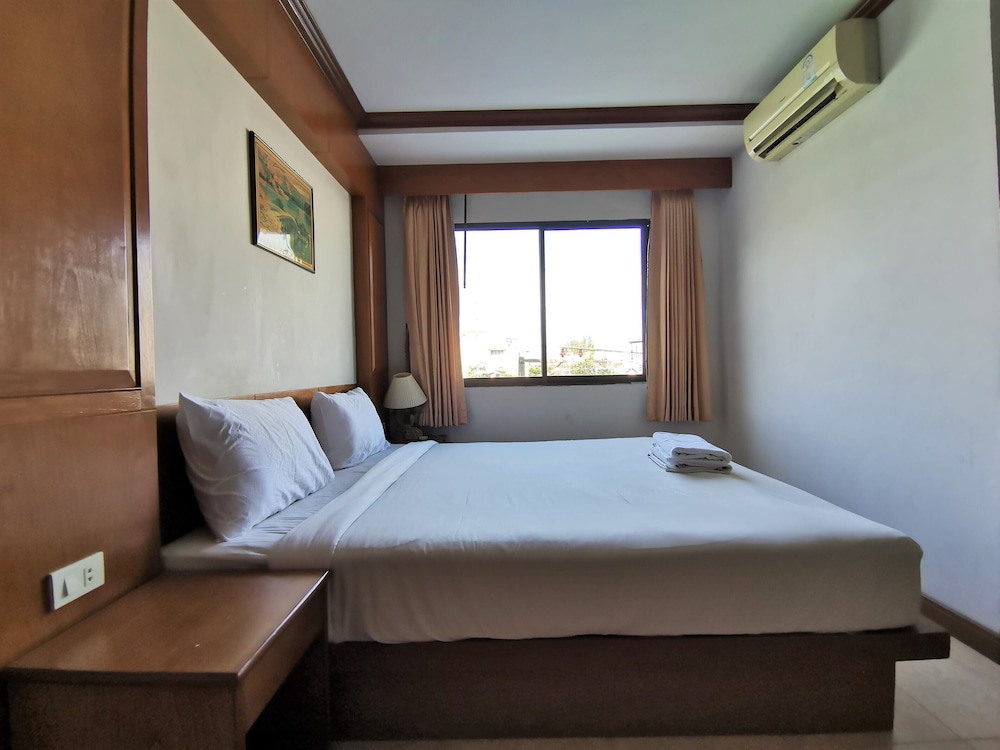 Deluxe Double Room - Photo 10