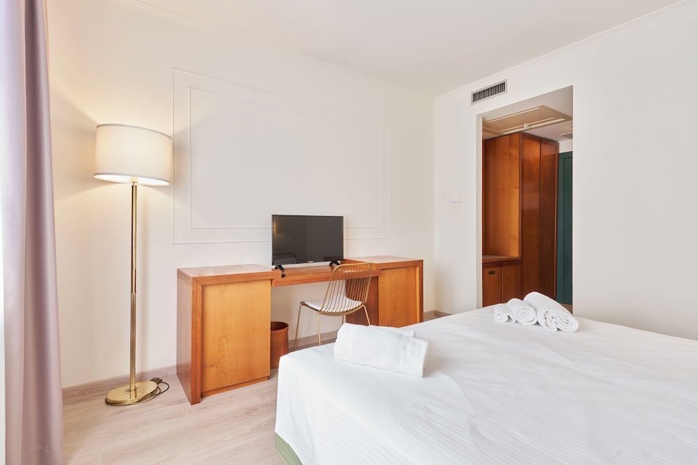 Double Room - Photo 3