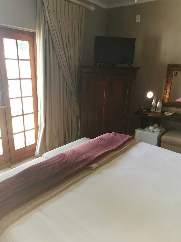 Basic Room photo 2