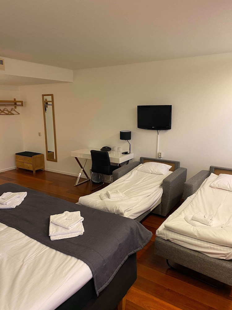 Family Quadruple Room photo 2