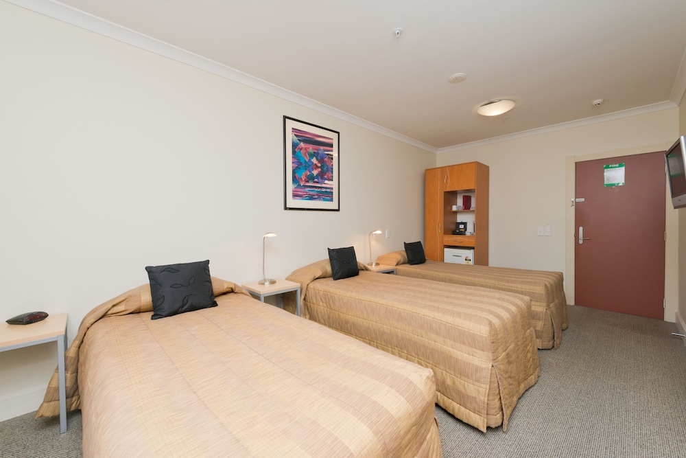 Triple Room, 3 Twin Beds photo 2