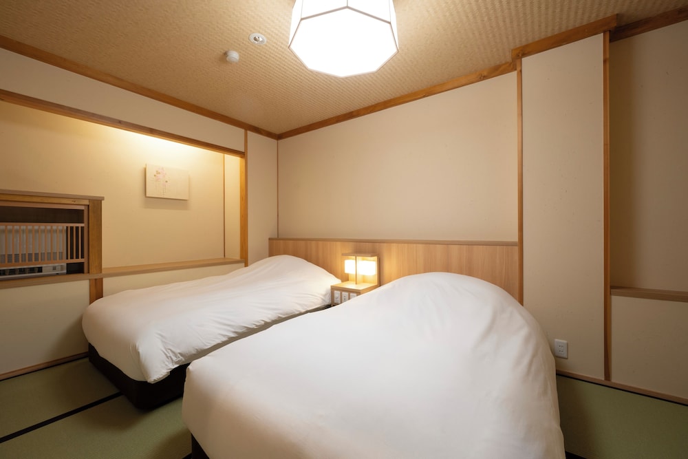 Renewal Japanese-Western Style Room 45sqm, Non-smoking - Photo 3