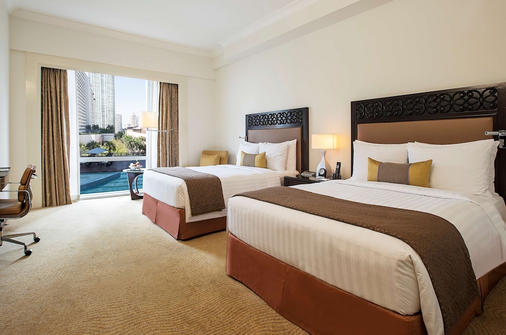 Deluxe Room, 2 Double Beds, Pool View