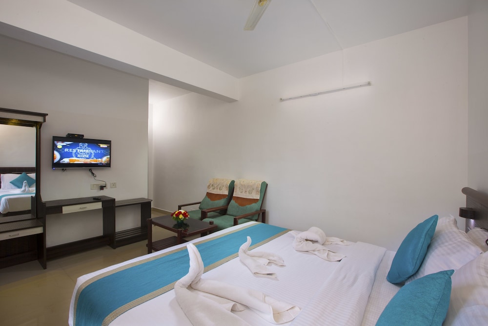 Deluxe Double Room, 1 King Bed photo 2