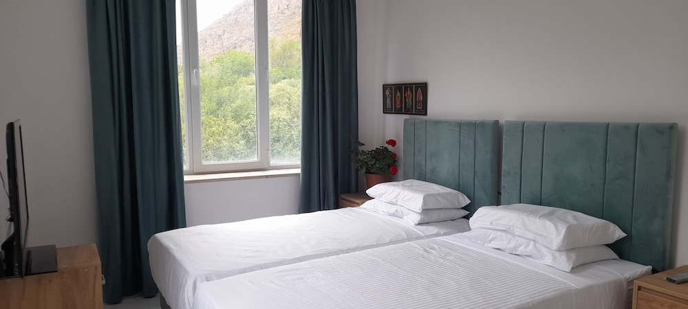 Economy Double Room photo 2