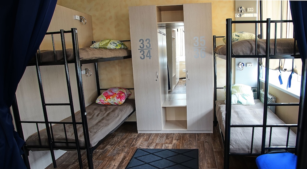 Bed in 4-Beds Mixed Dormitory Room photo 1