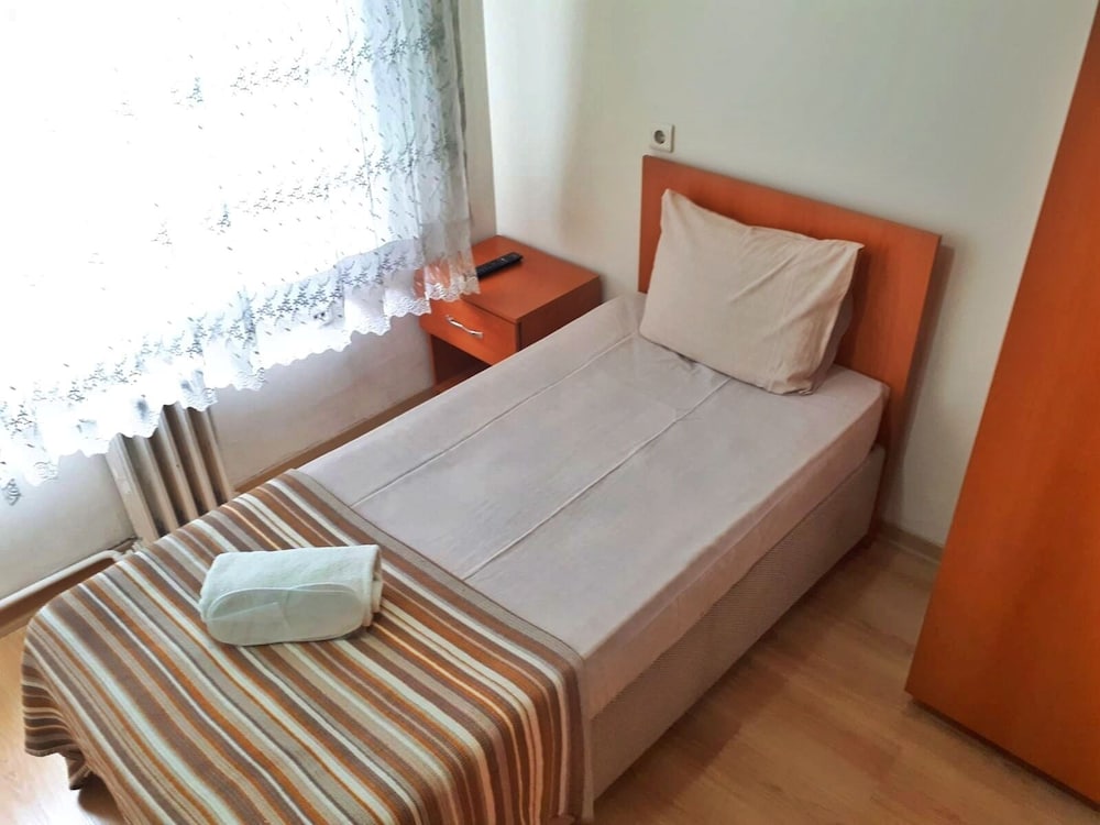 Standard Twin Room photo 2