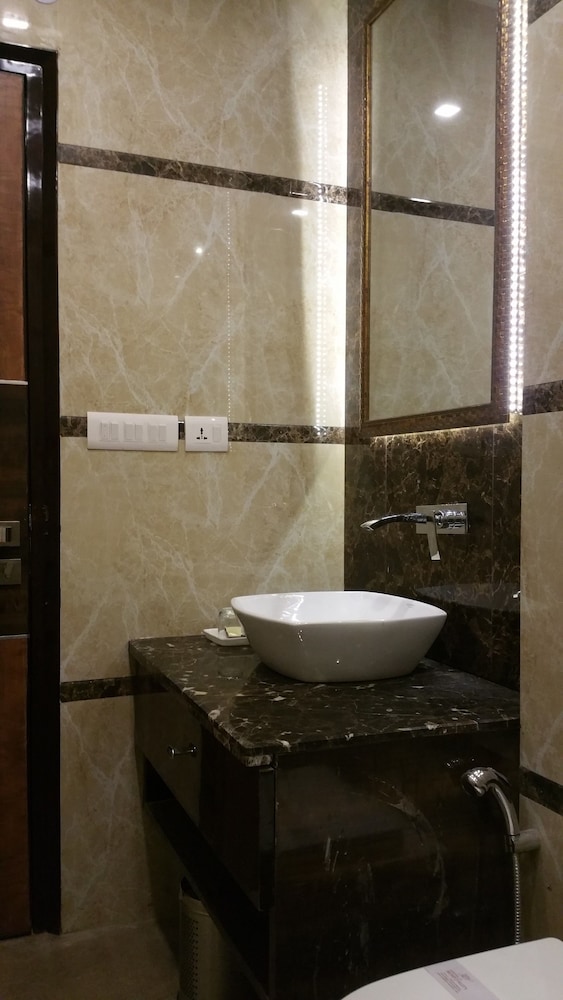 Standard Room - Photo 10