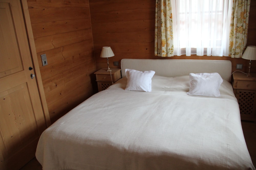 Premium Apartment, 1 Queen Bed, Non Smoking photo 2