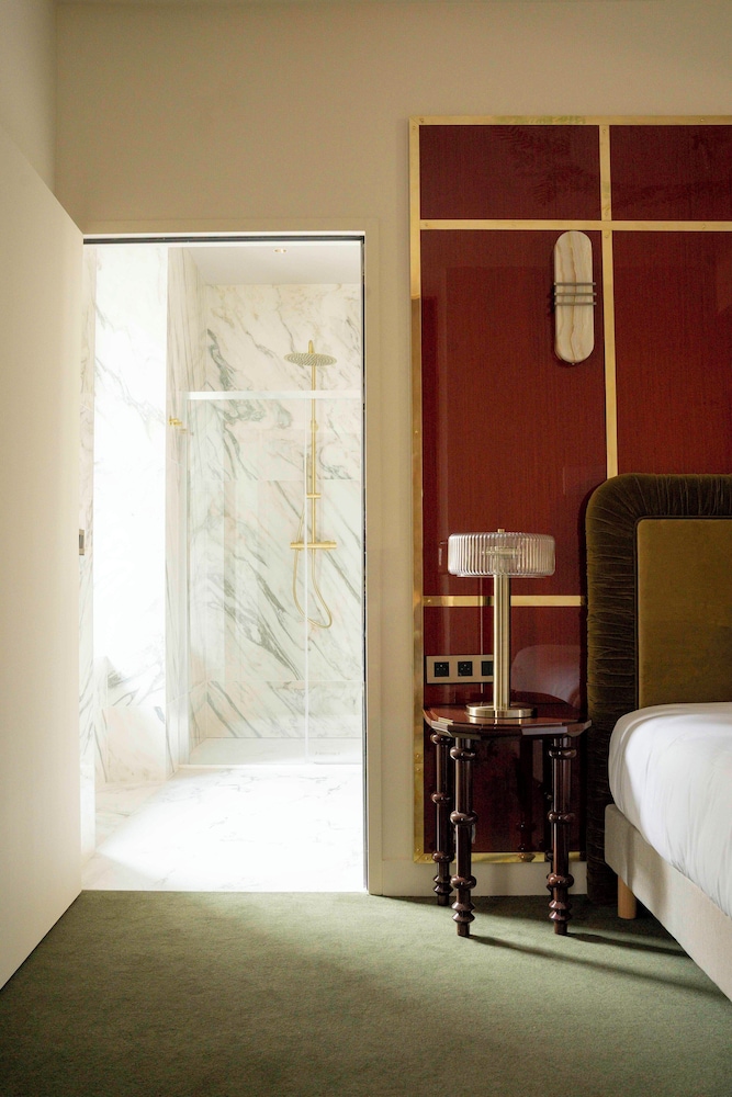 Superior Double or Twin Room, Ensuite, City View photo 1