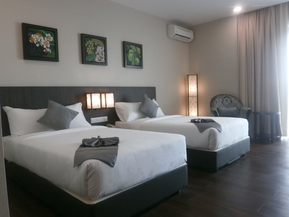 Superior Twin Room, Non Smoking photo 2